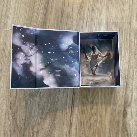 The Age of Aquarius Tarot by Yana Saint Levie - Picture 8 of 15